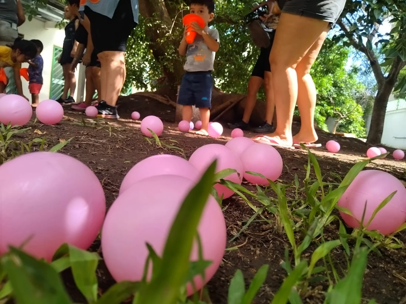 Chicos en el merendero